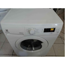 PRALNI STROJ ELECTROLUX model(EWS31054EDU)